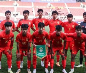 拉力赛超级杯焦点战：江畔天狼队鏖战陇右白虎队，新星闪耀。-爱游戏官网