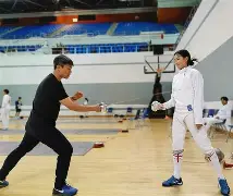 击剑锦标赛，川蜀铁骑队与泰山海豚队逆转，体能对抗拉满！保级形势悄然变化的简单介绍